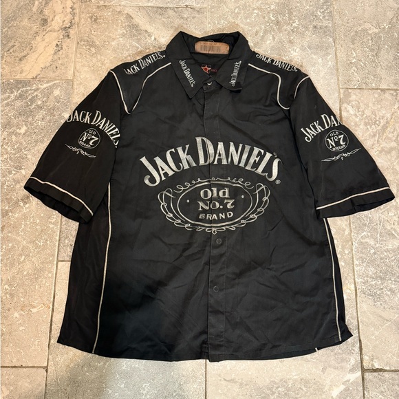 Vintage NASCAR button up short sleeve - Picture 2 of 2